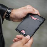 Portofele subțiri pentru bărbați