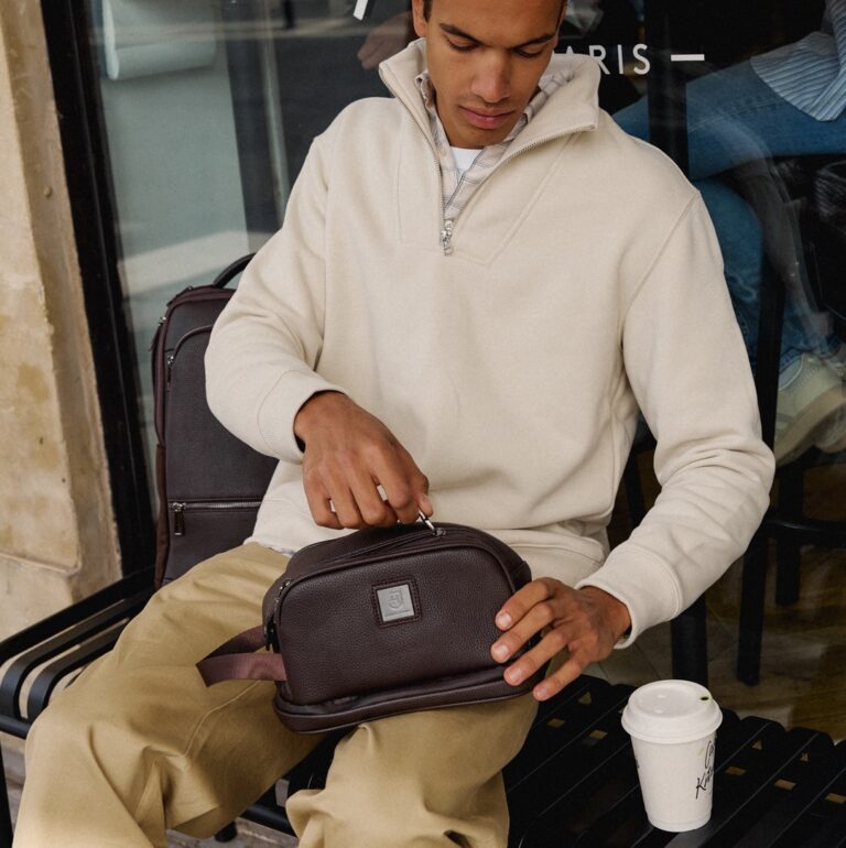 Toiletry Kit brown