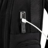 Porturi USB și USB-C blocate pentru încărcarea dispozitivelor electronice.