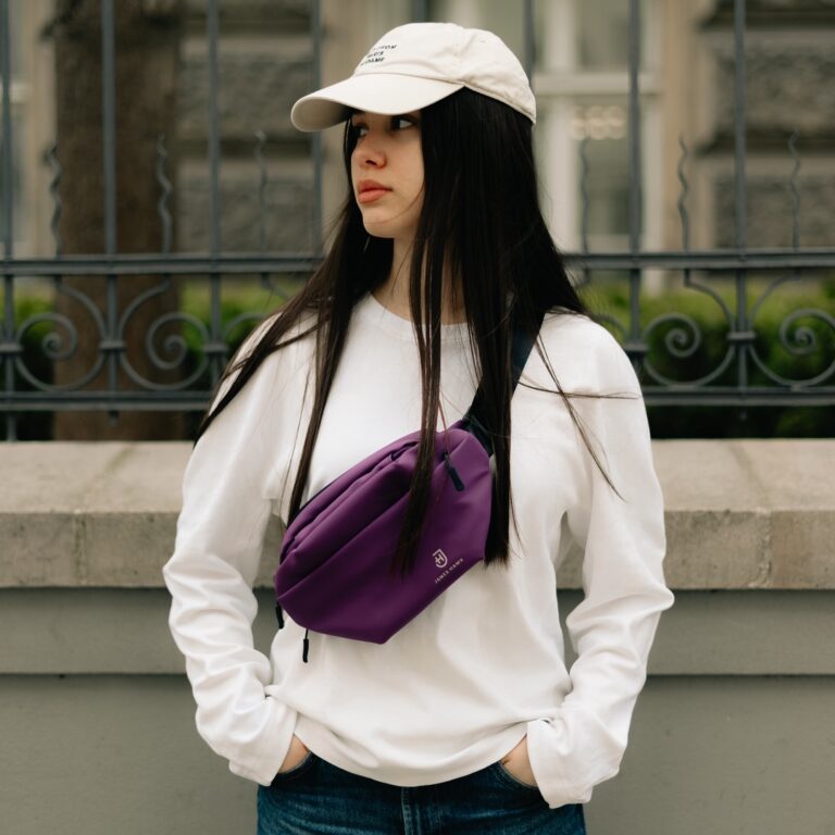 Crossbody Bag violet